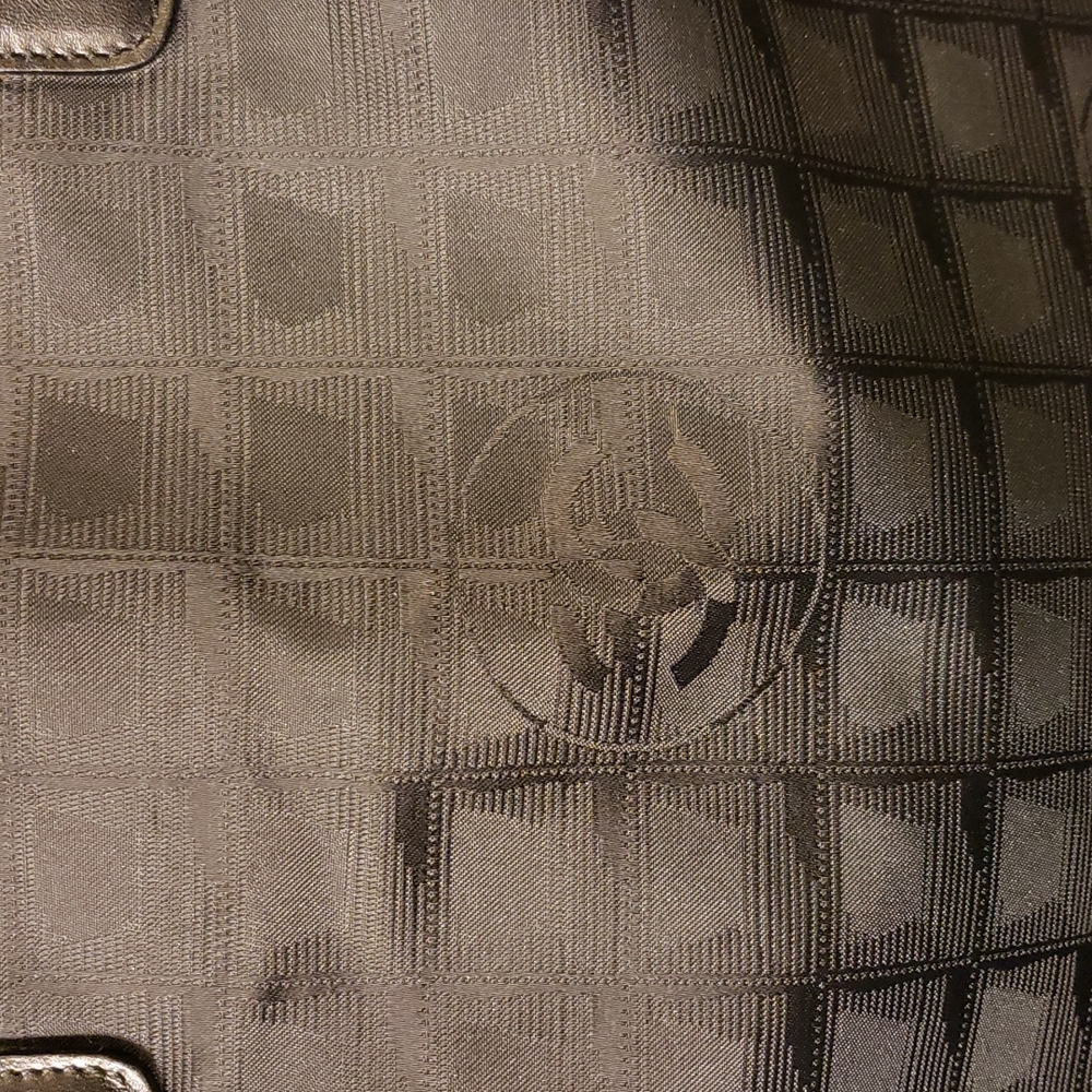 Chanel tote - Picture 5 of 17